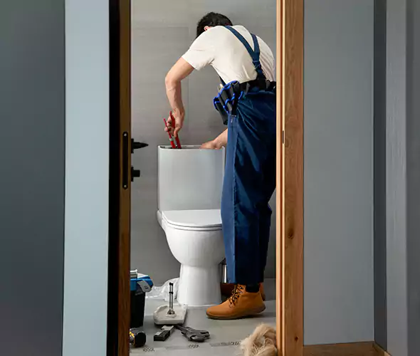 Professional Plumbers for Toilet Bowl Replacement in Hialeah, FL: Schedule Affordable Toilet Replacement Services With Us